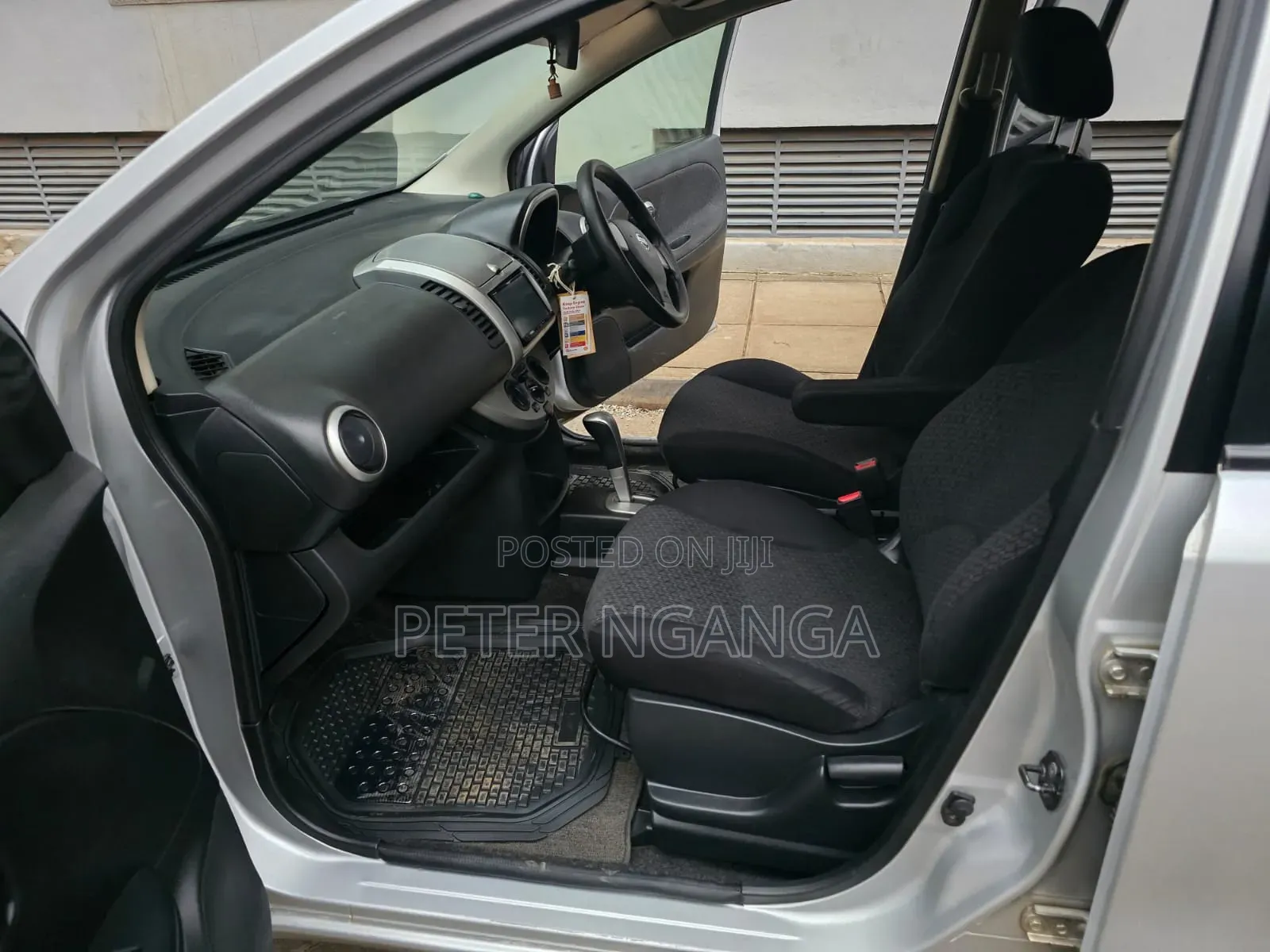 Nissan Note 2012 Silver