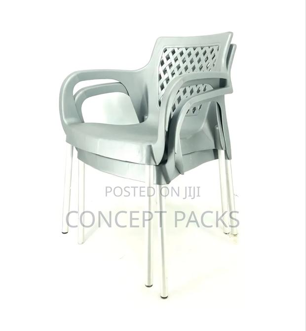 Gray Comfortable Plastic Chair. - thumbnail 2