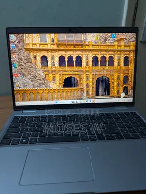 Laptop Dell Precision 3570 16GB Intel Core i5 SSD 512GB