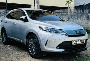 Toyota Harrier 2.0 2018 Silver