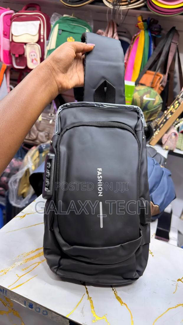 Sling Shoulder Bags - thumbnail 3
