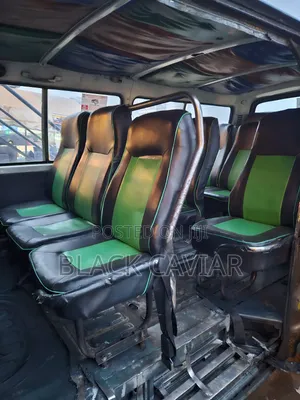 Toyota HiAce 2002 Green