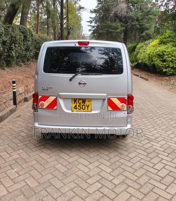 Nissan NV200 2012 Silver - thumbnail 5