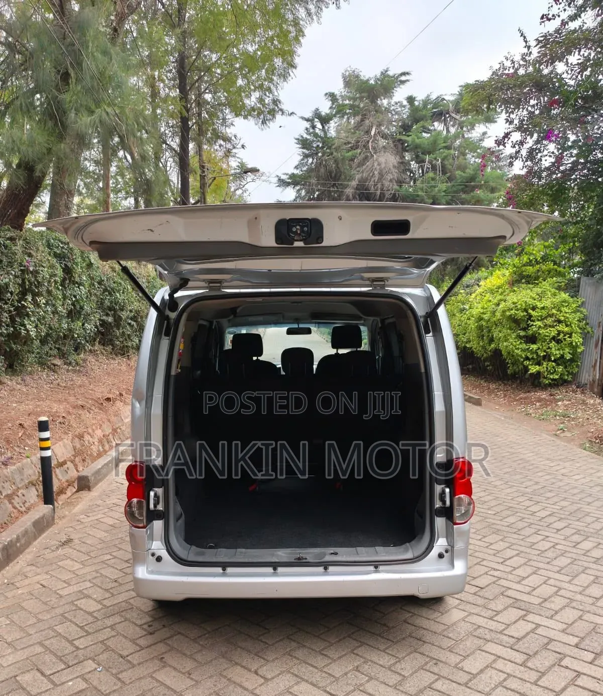 Nissan NV200 2012 Silver