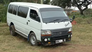 Toyota HiAce 2004 White