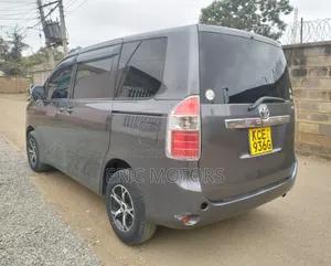 Toyota Noah 2008 Gray
