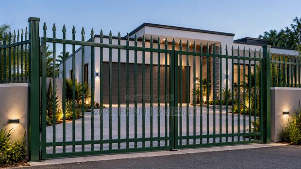 Heavy-Duty Palisade Gate - Secure, Stylish Built to Last - main view