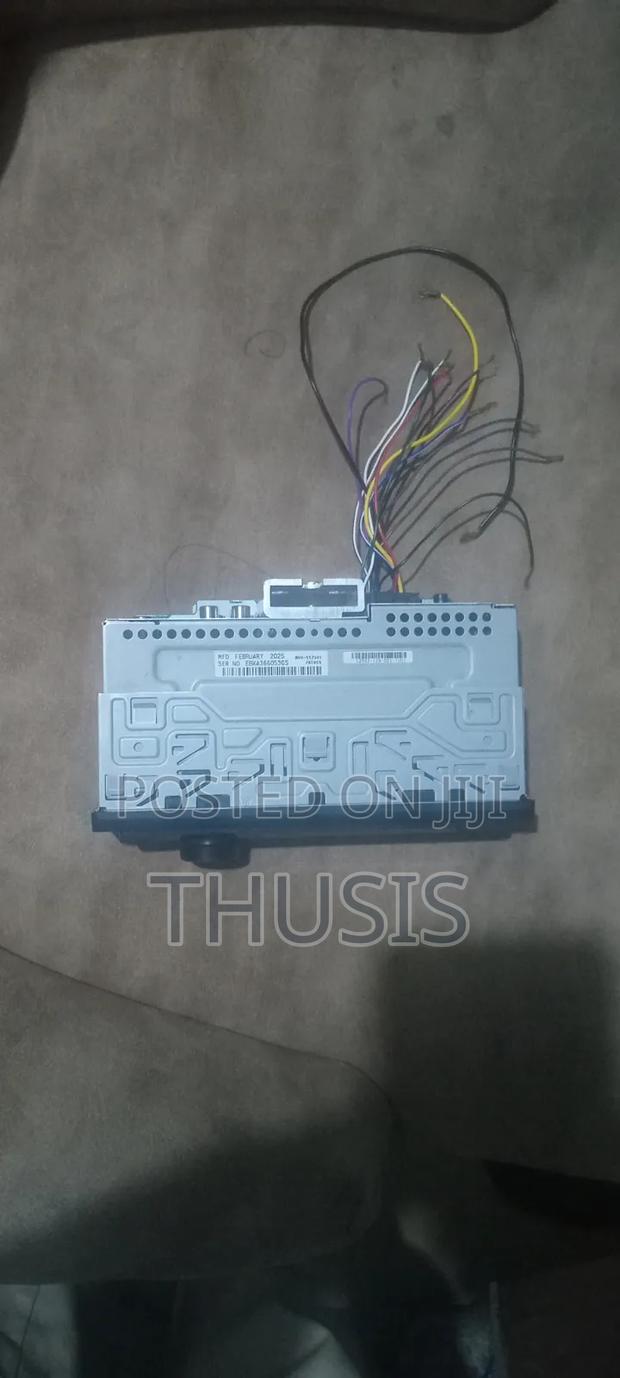 Pioneer MVH-S125UI Car Radio System - thumbnail 2