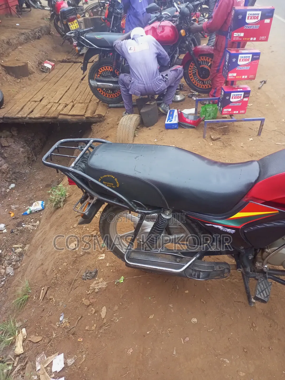 Honda CB 2022 Red