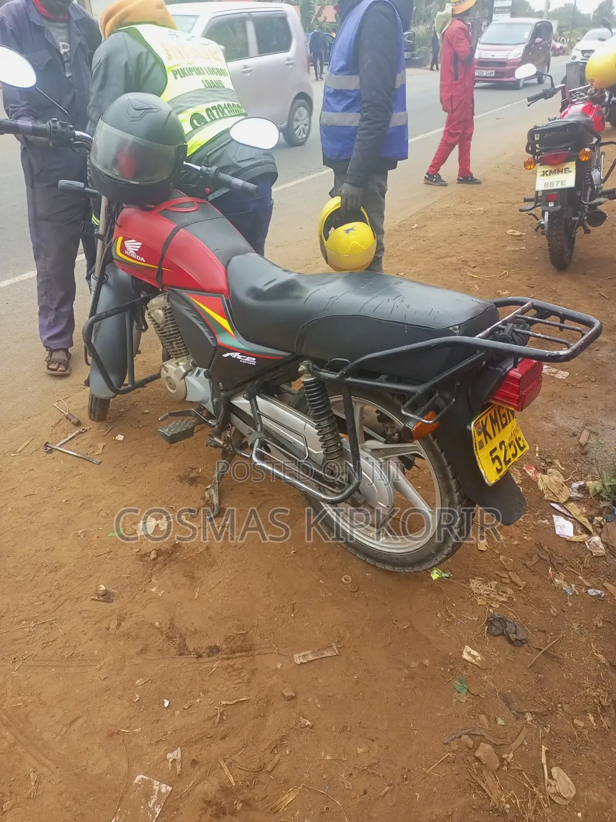 Honda CB 2022 Red