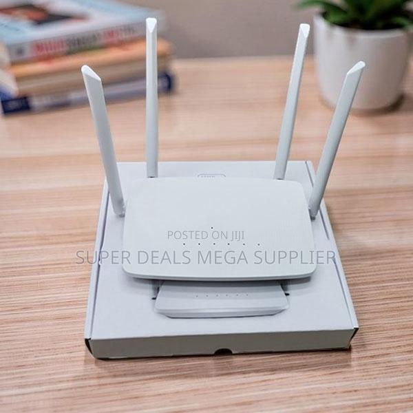 Connect Multiple Devices 4G LTE SIM Card Up to 300 MBPS WiFi Router