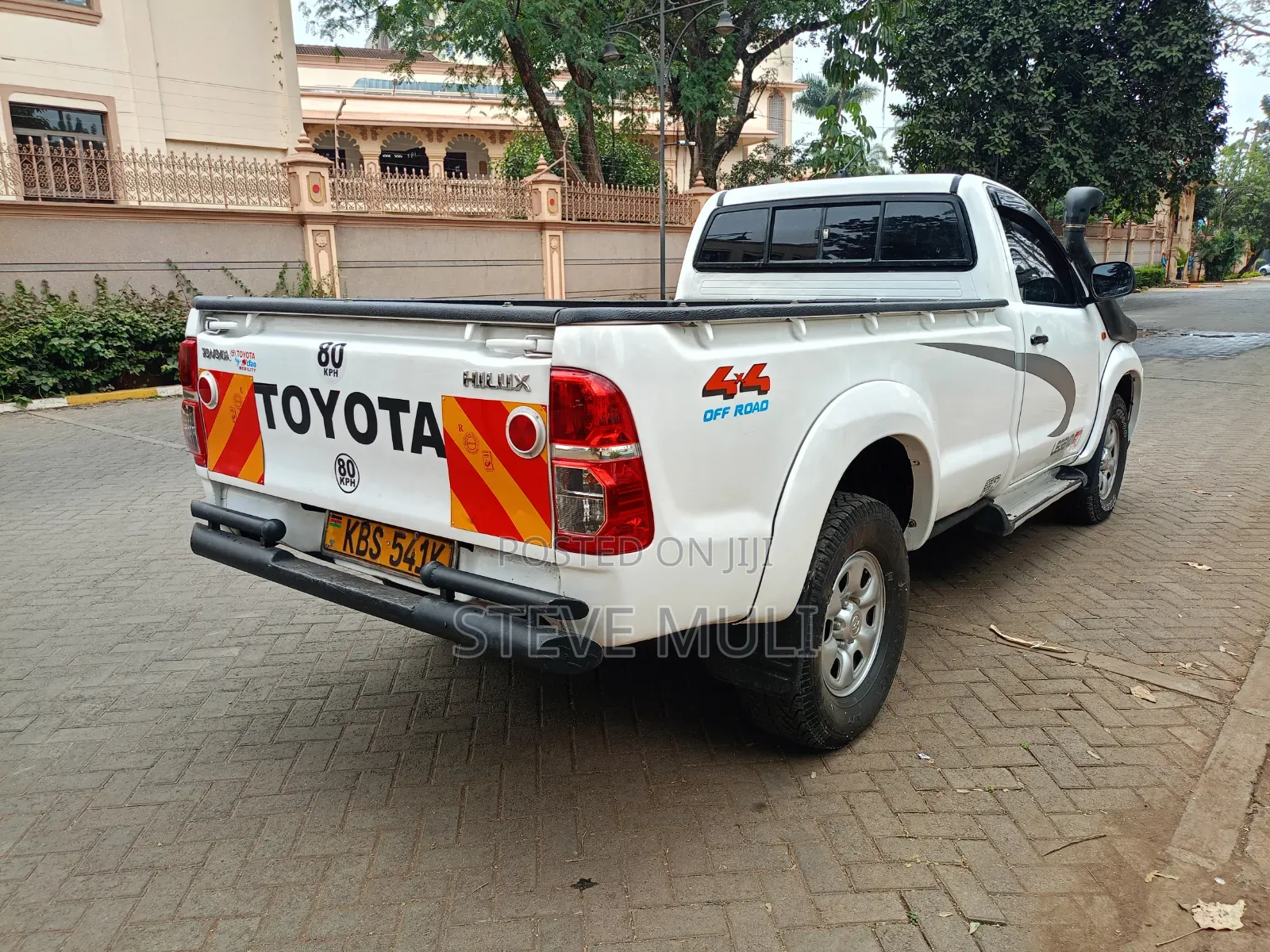 Toyota Hilux 2013 White