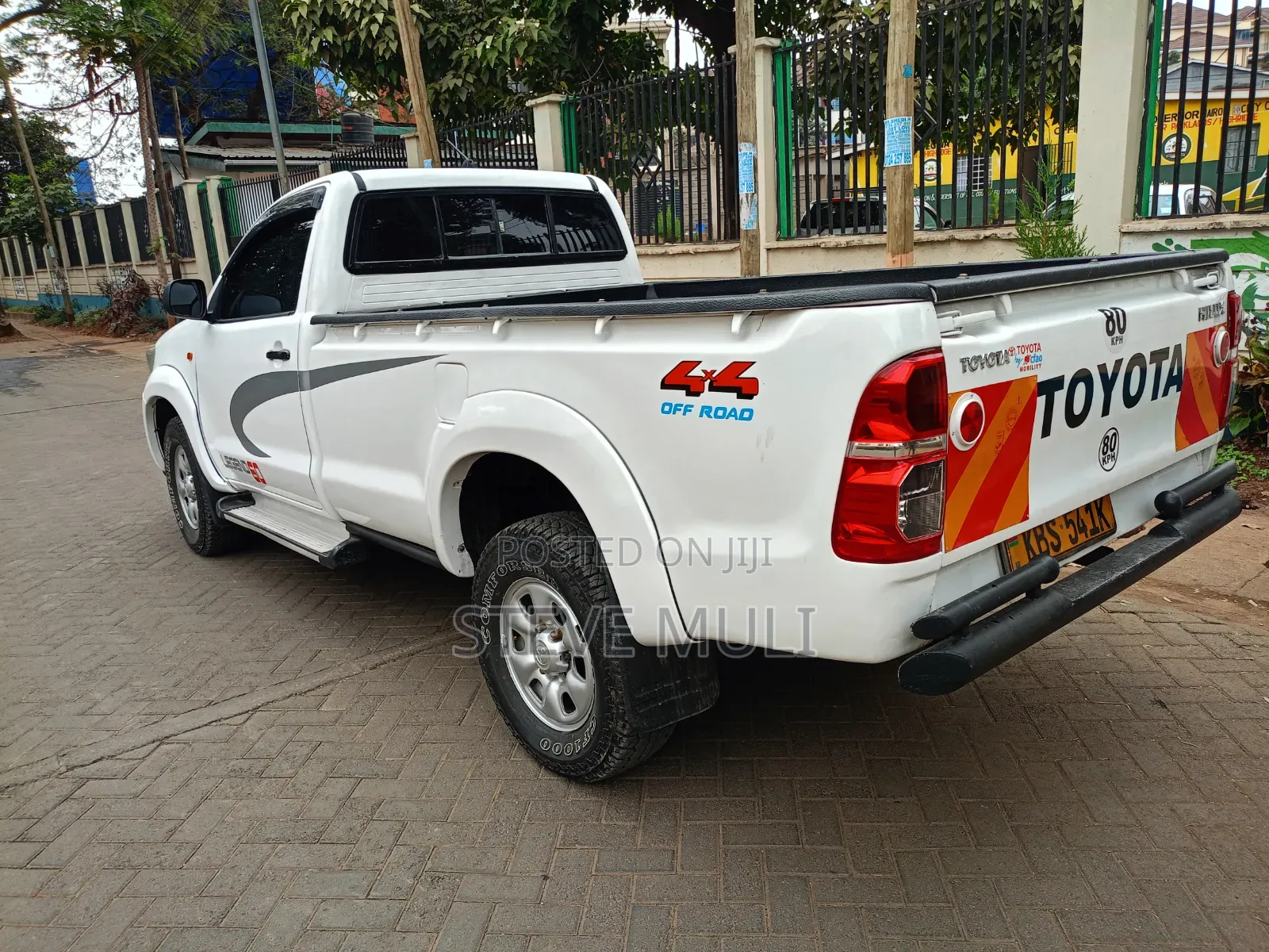 Toyota Hilux 2013 White