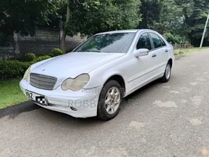 Mercedes-Benz C200 2004 White