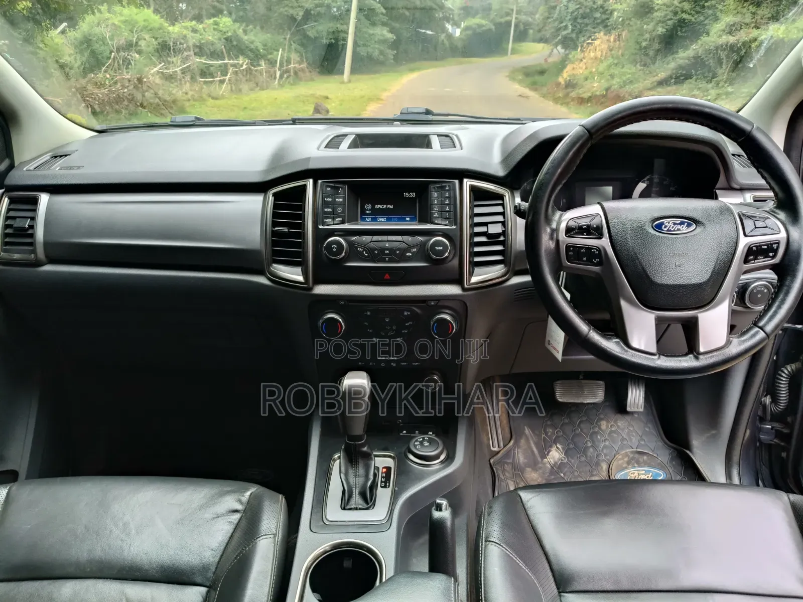 Ford Everest 2018 Gray