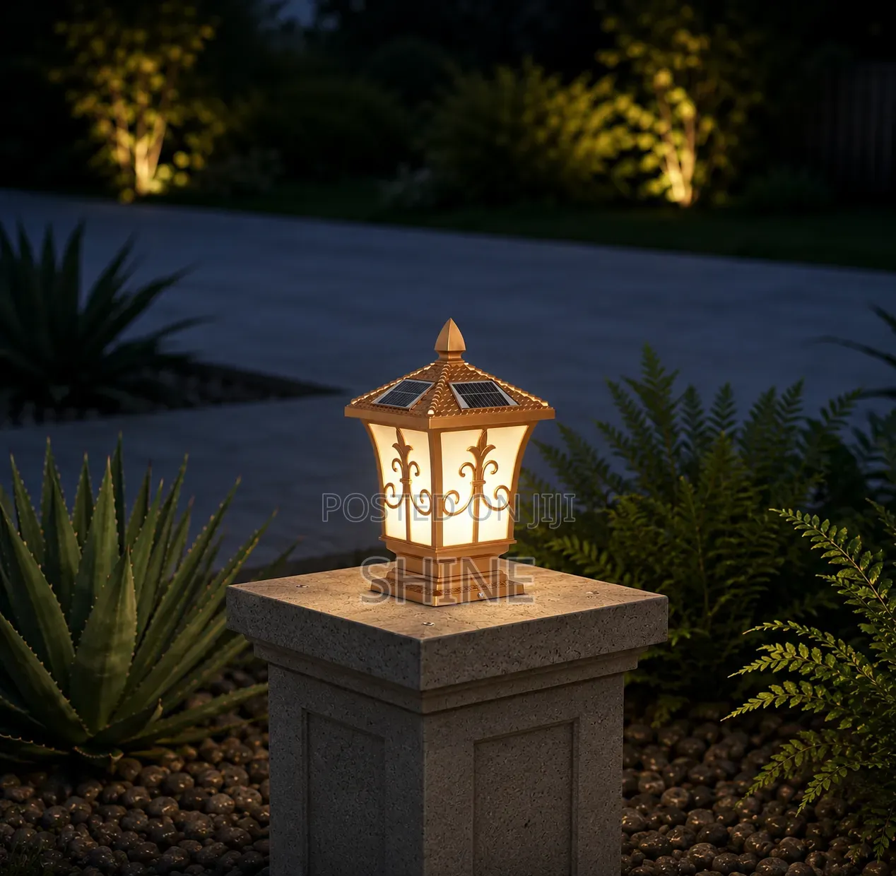 Antique Solar and Electric Gate Light