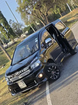 Toyota Voxy 2011 Black