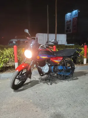 Bajaj Boxer 150 UG 2023 Red