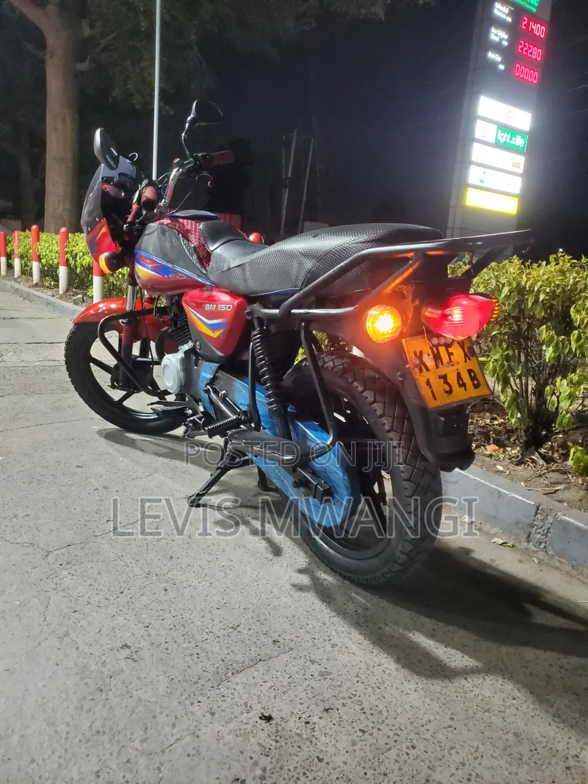 Bajaj Boxer 150 UG 2023 Red