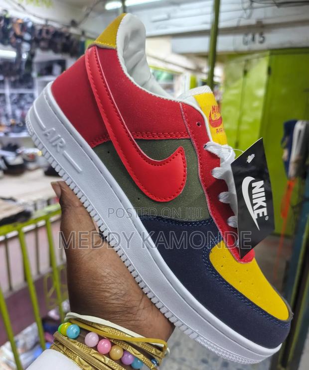 Mens Nike Shoes - thumbnail 2