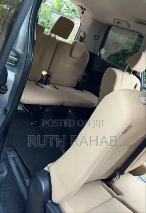 Toyota Noah 2014 Silver