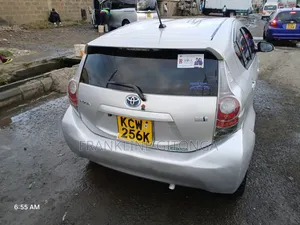 Toyota Aqua 2012 Silver