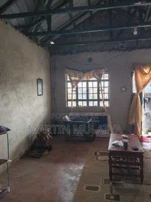 3bdrm Bungalow in Komarock for sale