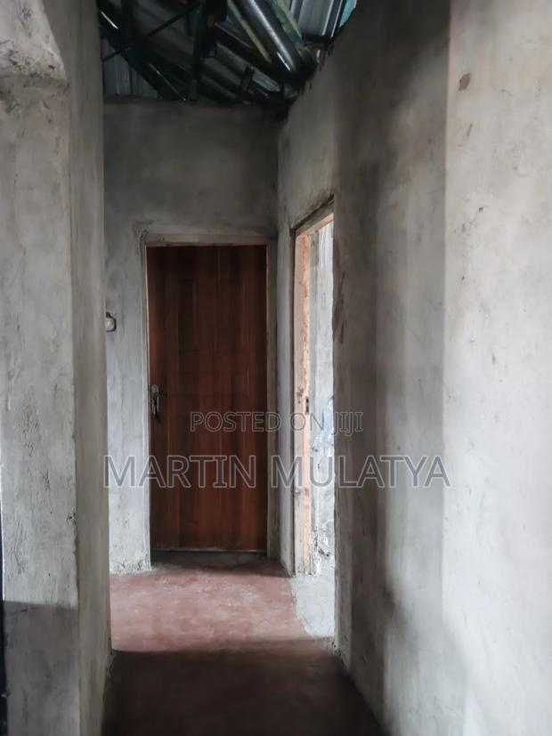 3bdrm Bungalow in Komarock for sale - thumbnail 5