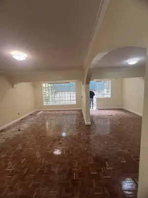 3bdrm Maisonette in Kileleshwa for rent