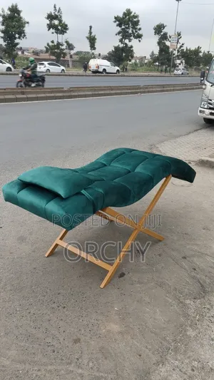 Green Lashebed