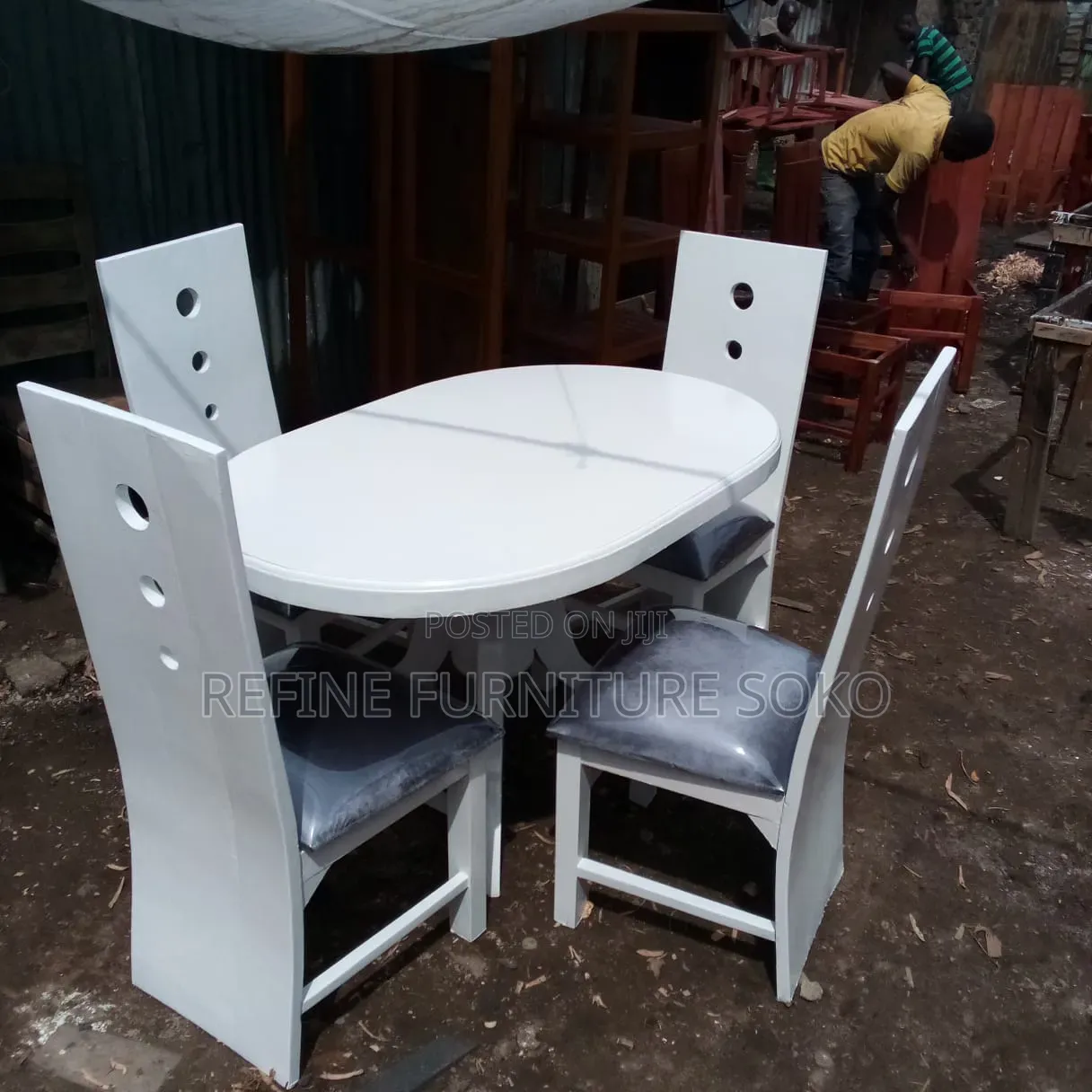 Dining Table Set Available Very Strong and Lasting