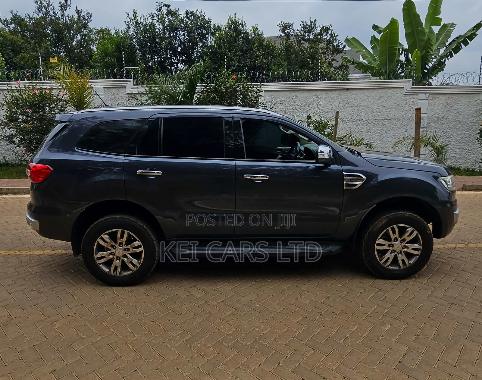 Ford Everest 2018 Gray