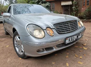 Mercedes-Benz E200 2006 Silver