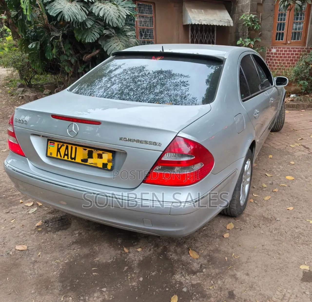 Mercedes-Benz E200 2006 Silver