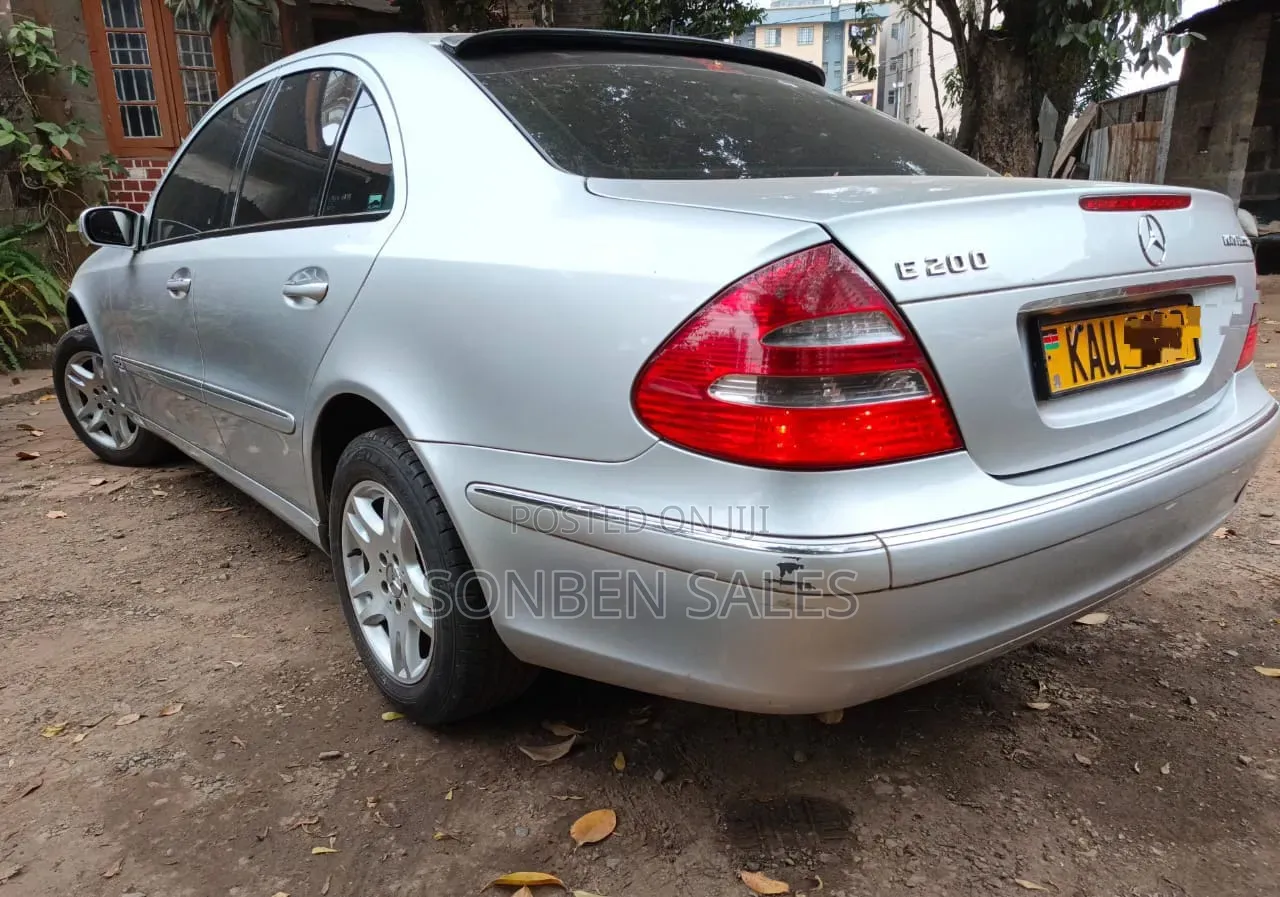 Mercedes-Benz E200 2006 Silver