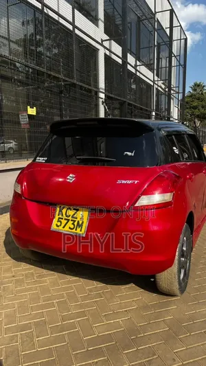 Suzuki Swift 2013 Red