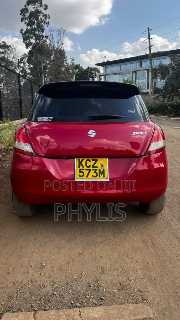 Suzuki Swift 2013 Red