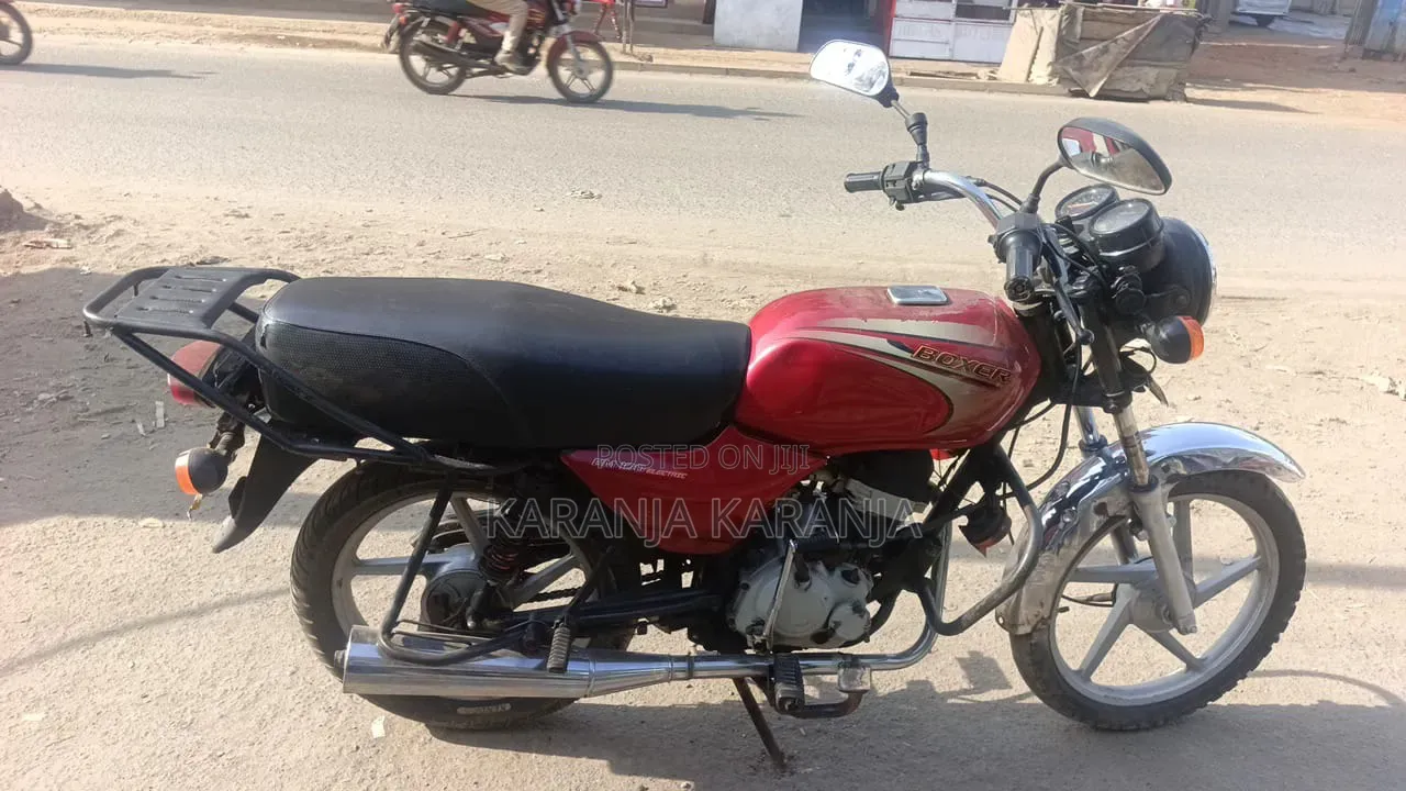 Bajaj Boxer 100 2022 Red