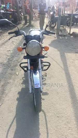 Bajaj Boxer 100 2022 Red