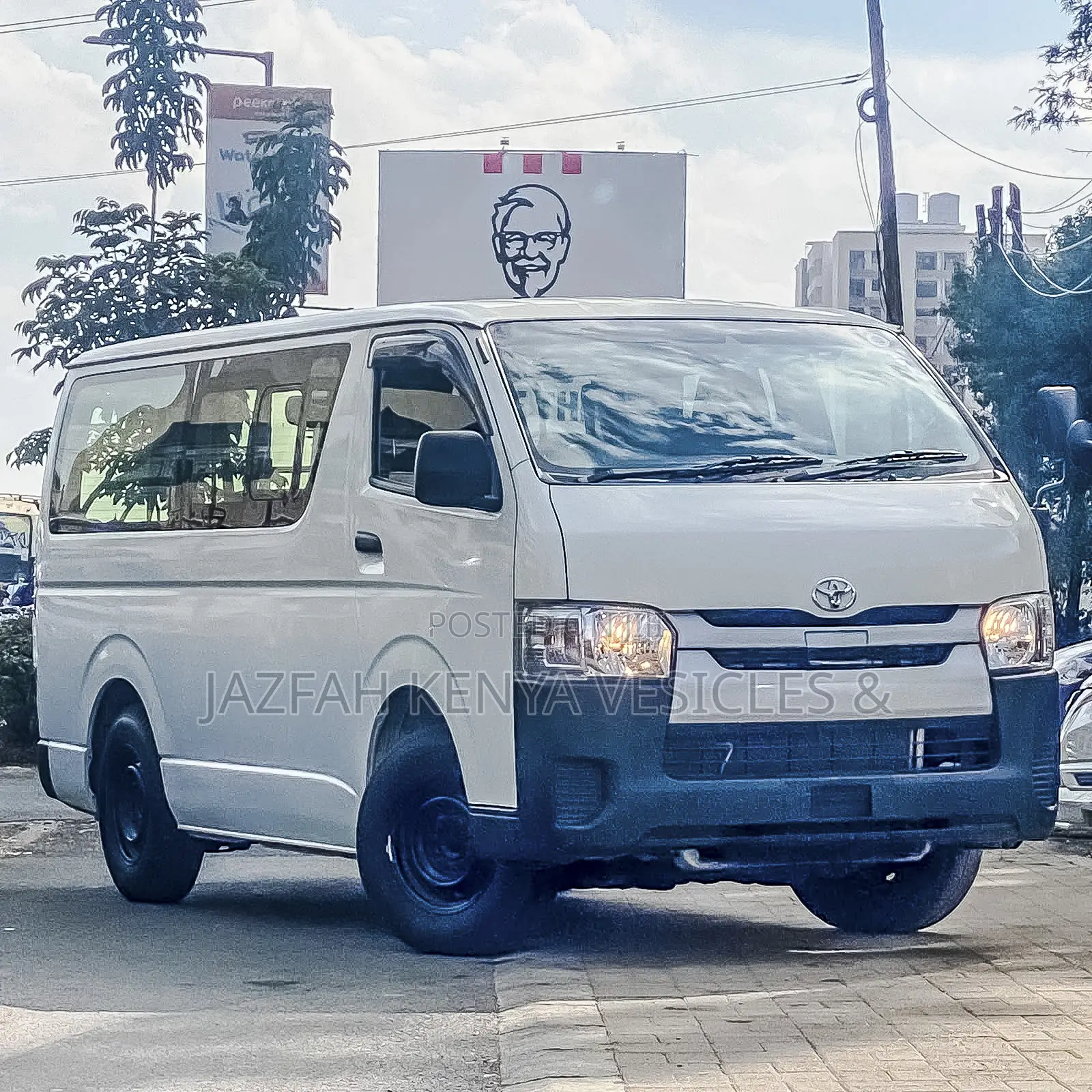Toyota HiAce 2019 White