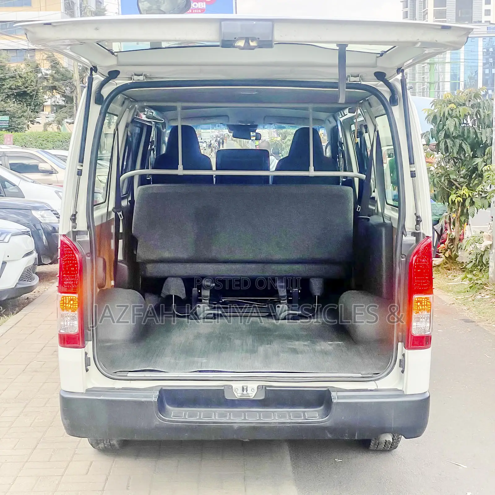 Toyota HiAce 2019 White