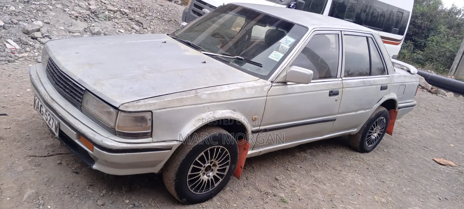 Nissan Bluebird 1984 Silver
