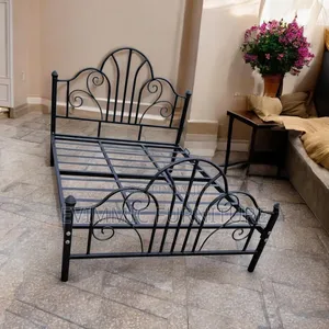 Victorian Style Queen Size Metal Frame Bed