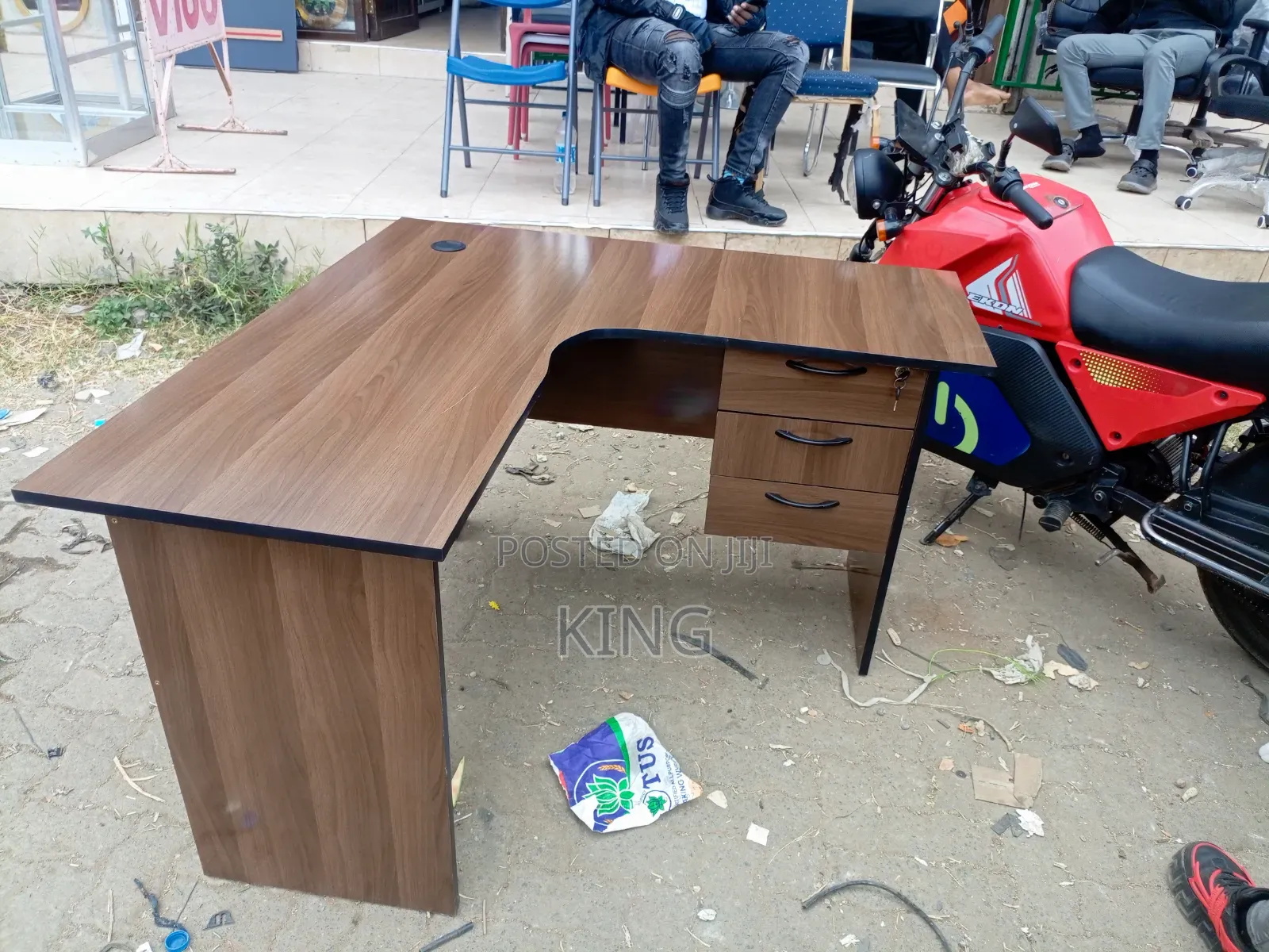 Executive Director OFFICE DESK
