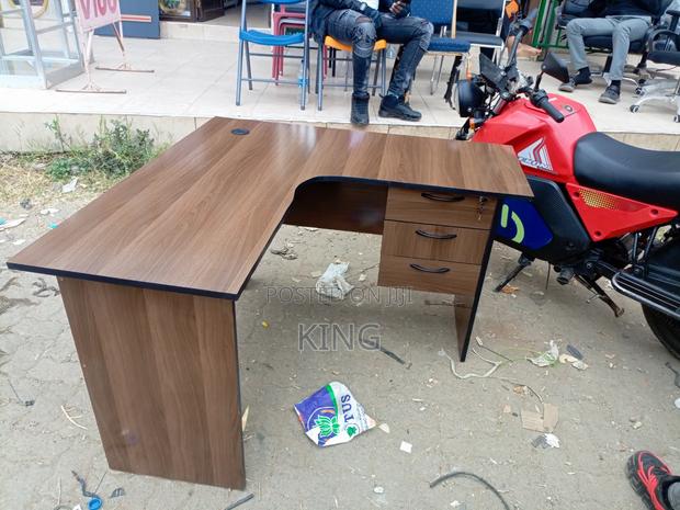 Executive Director OFFICE DESK - thumbnail 3