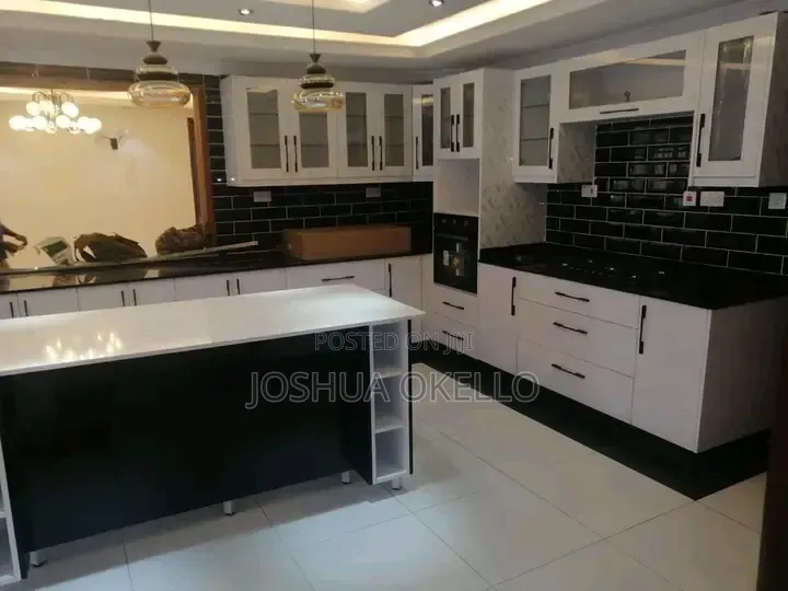 Kitchen Cabinets,glass Doors and Solid