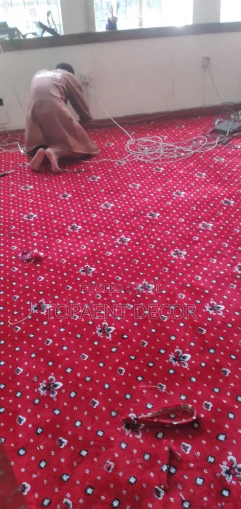 Red and Maroon Vvip Wall to Wall Carpets