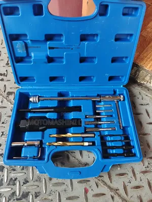 Damaged Vehicle Engine Heater Glow Plug Removal Tool Kit
