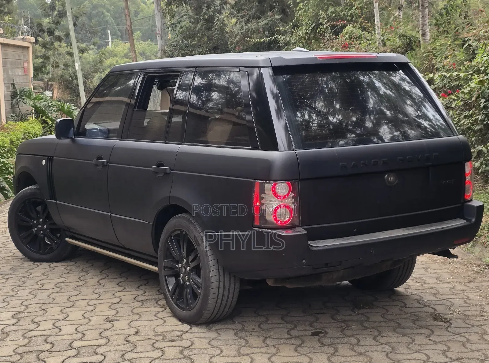 Rover Land 2010 Black