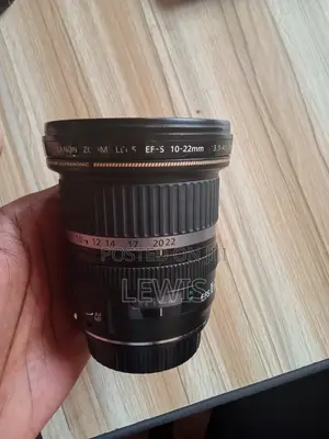 Canon 10-22 Mm F 3.5- F4